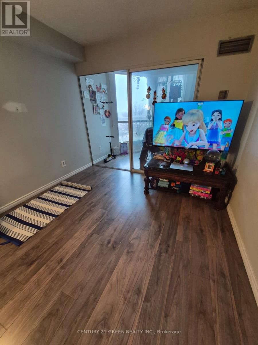 413 - 145 HILLCREST AVENUE SOUTH Image 11