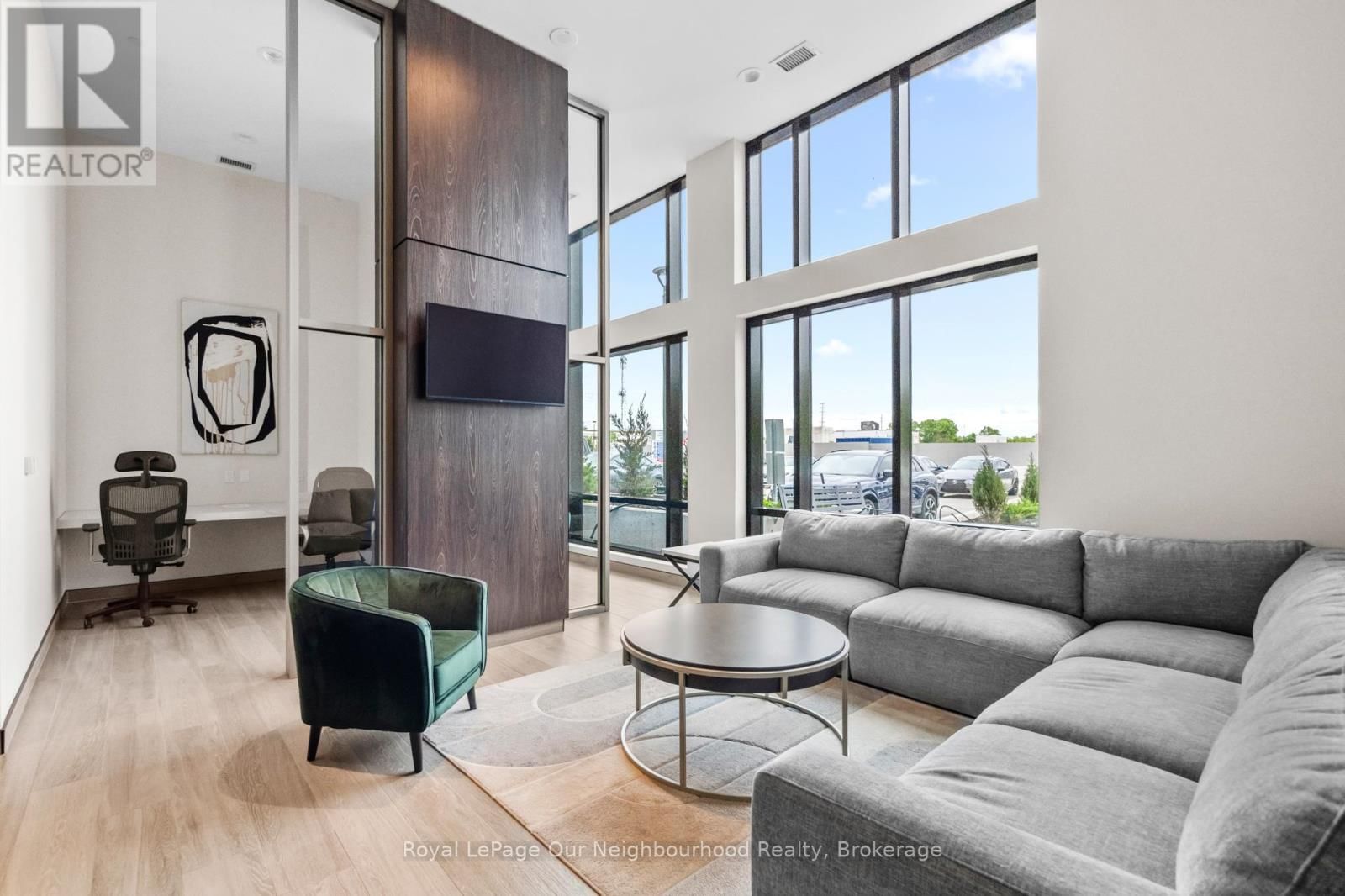 1605 - 8010 DERRY ROAD WEST Image 5