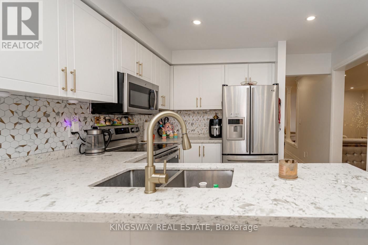 891 STONEBRIDGE AVENUE Image 12