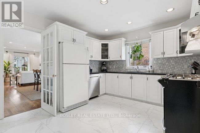 487 RUNNYMEDE ROAD Image 13