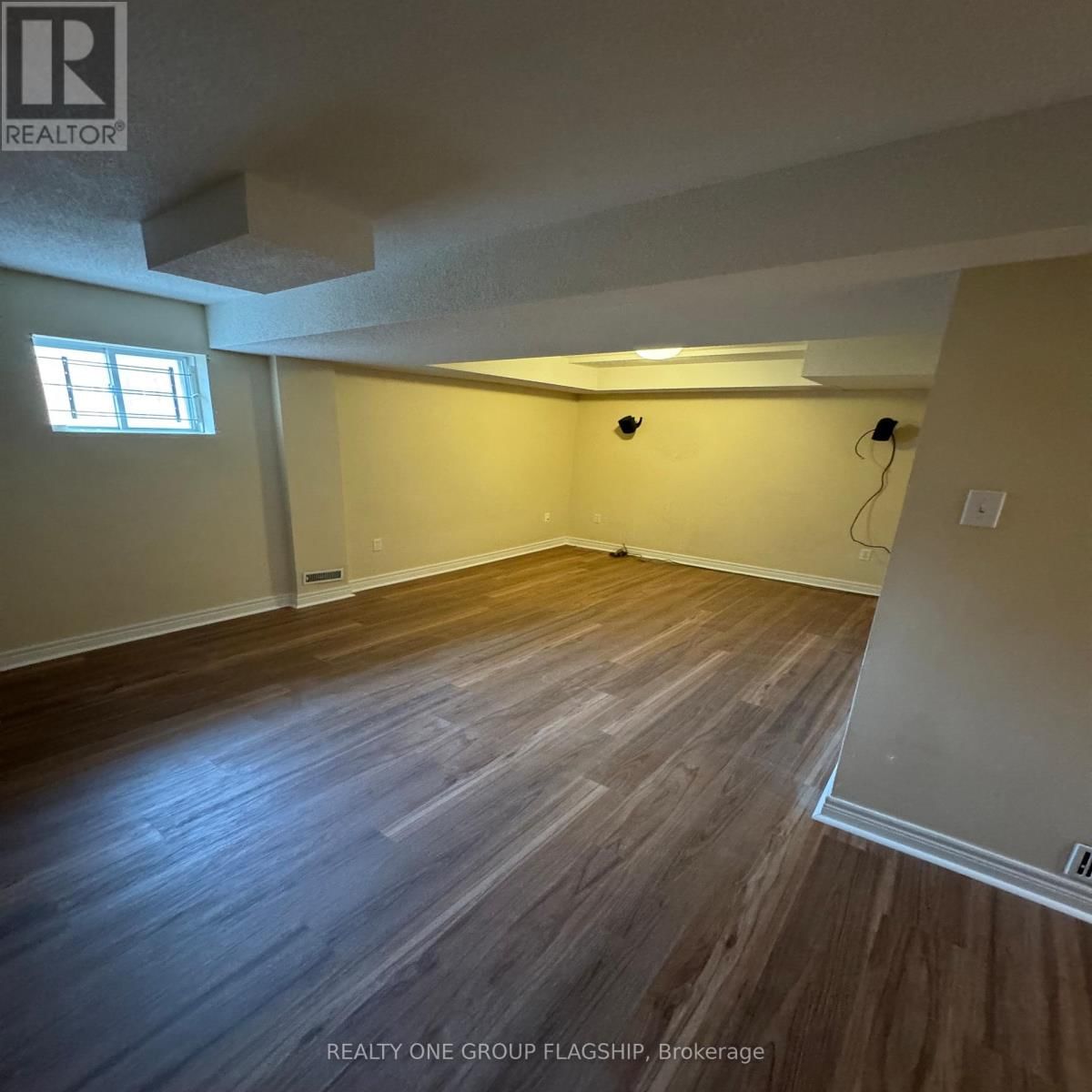 106 - 5662 GLEN ERIN DRIVE Image 13