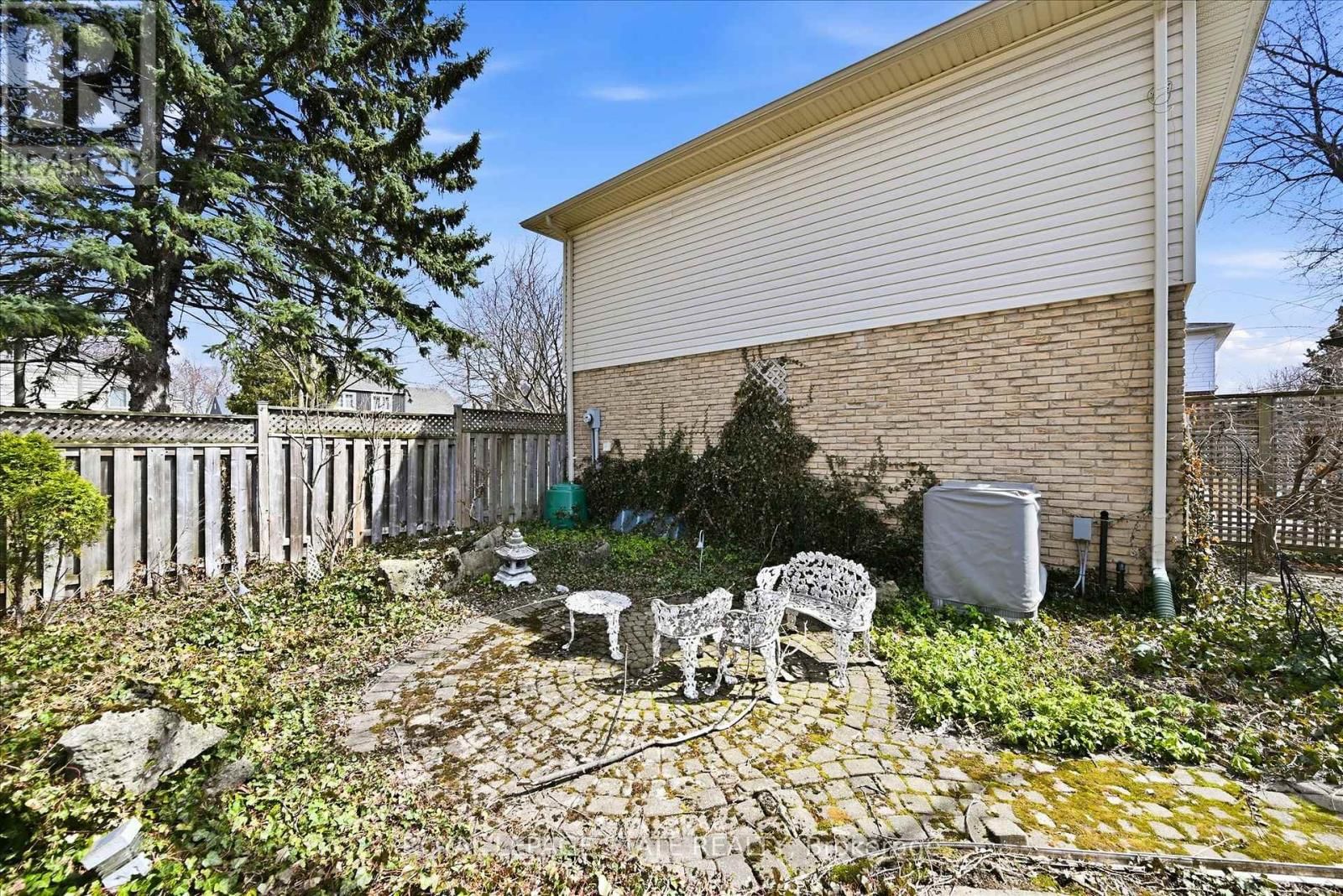 2192 IRELAND DRIVE Image 34