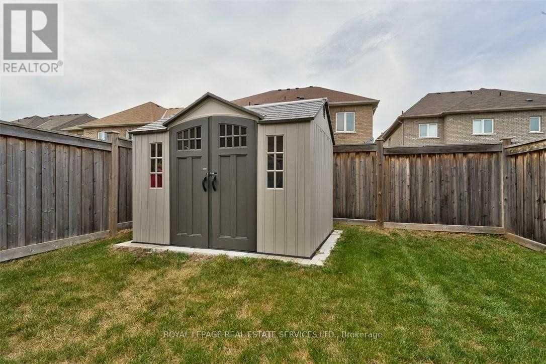 1285 JEZERO CRESCENT Image 29