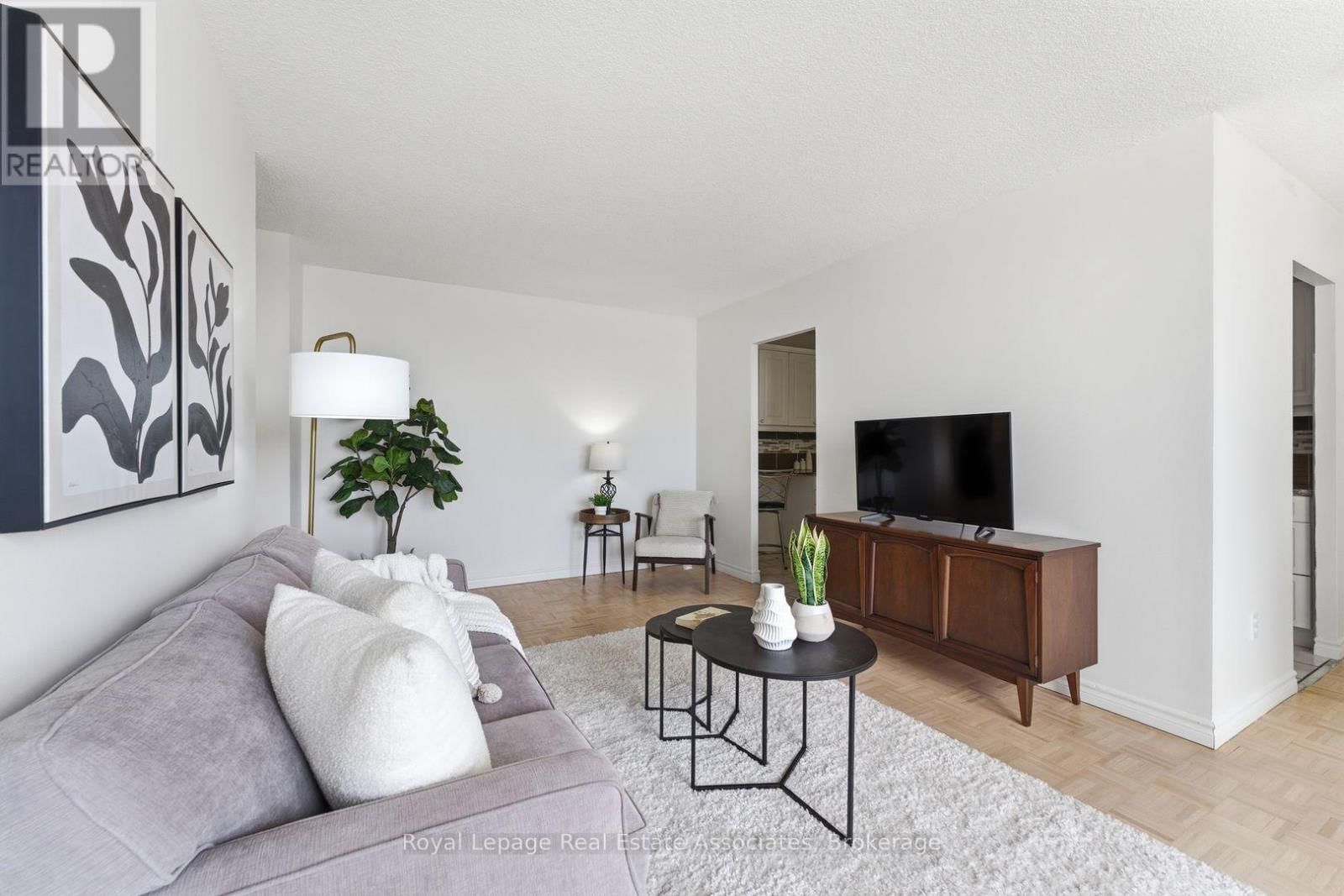 1010 - 3170 KIRWIN AVENUE Image 6