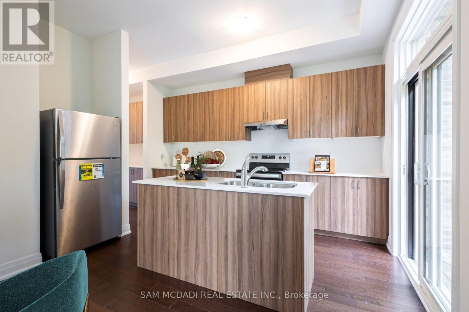 90 SALINA STREET Image 20