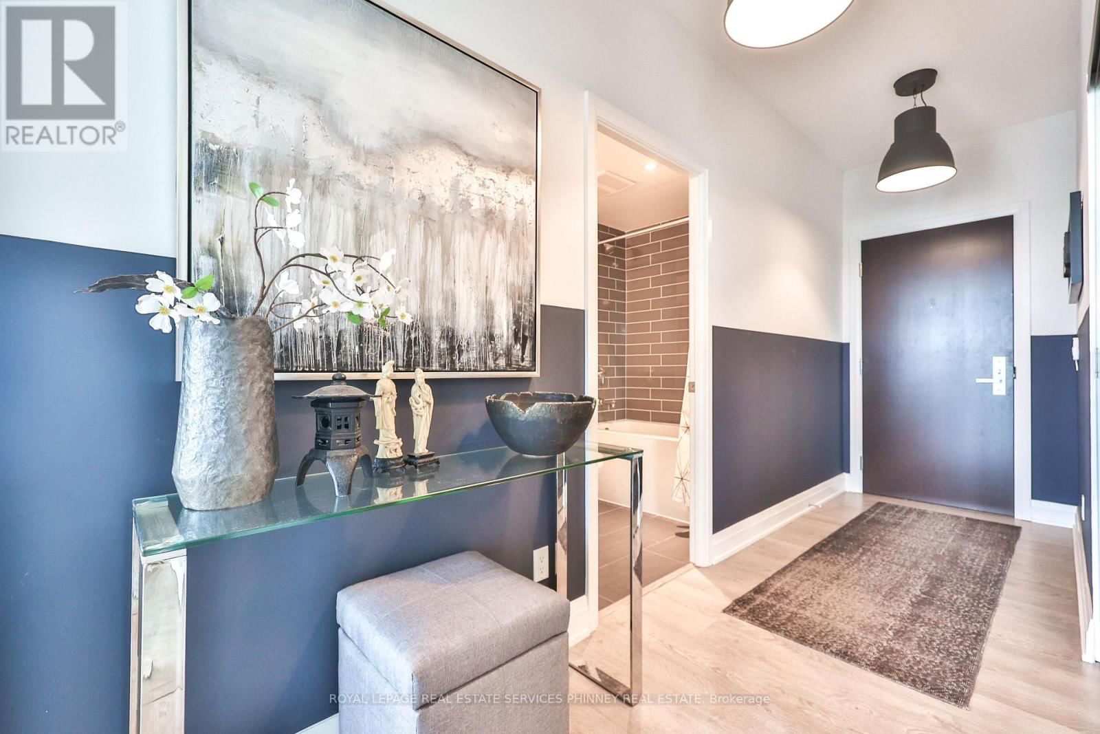 1709 - 55 SPEERS ROAD Image 3