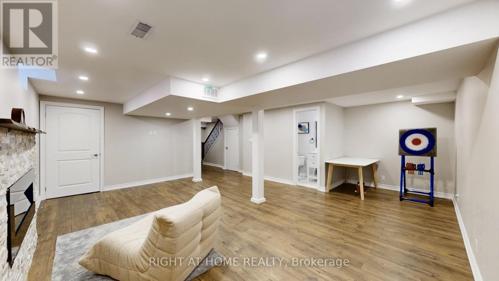 2499 LOGAN AVENUE Image 40