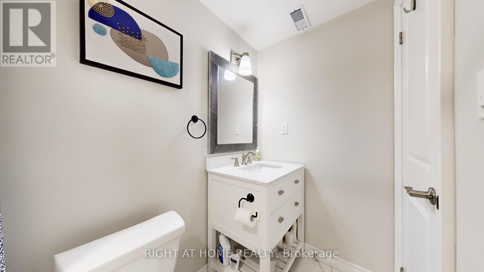 2499 LOGAN AVENUE Image 43