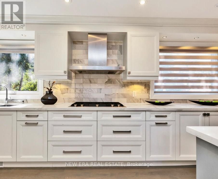 2068 MISSISSAUGA ROAD Image 22