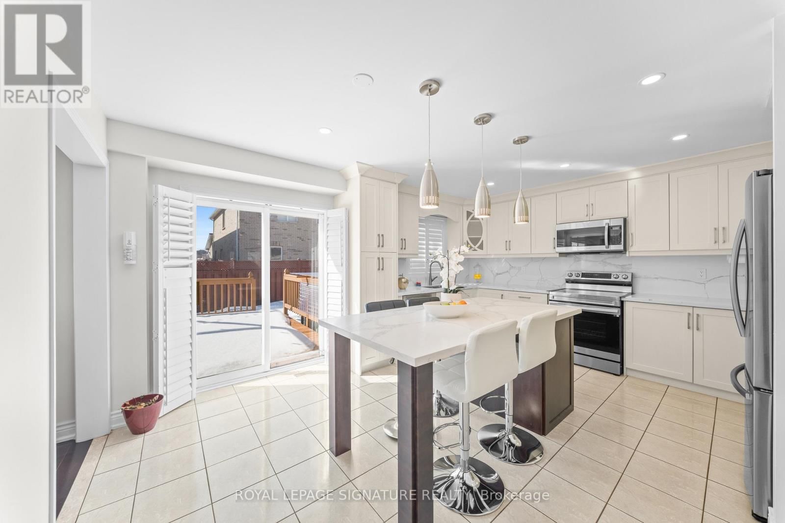 16 NEWARK WAY Image 10