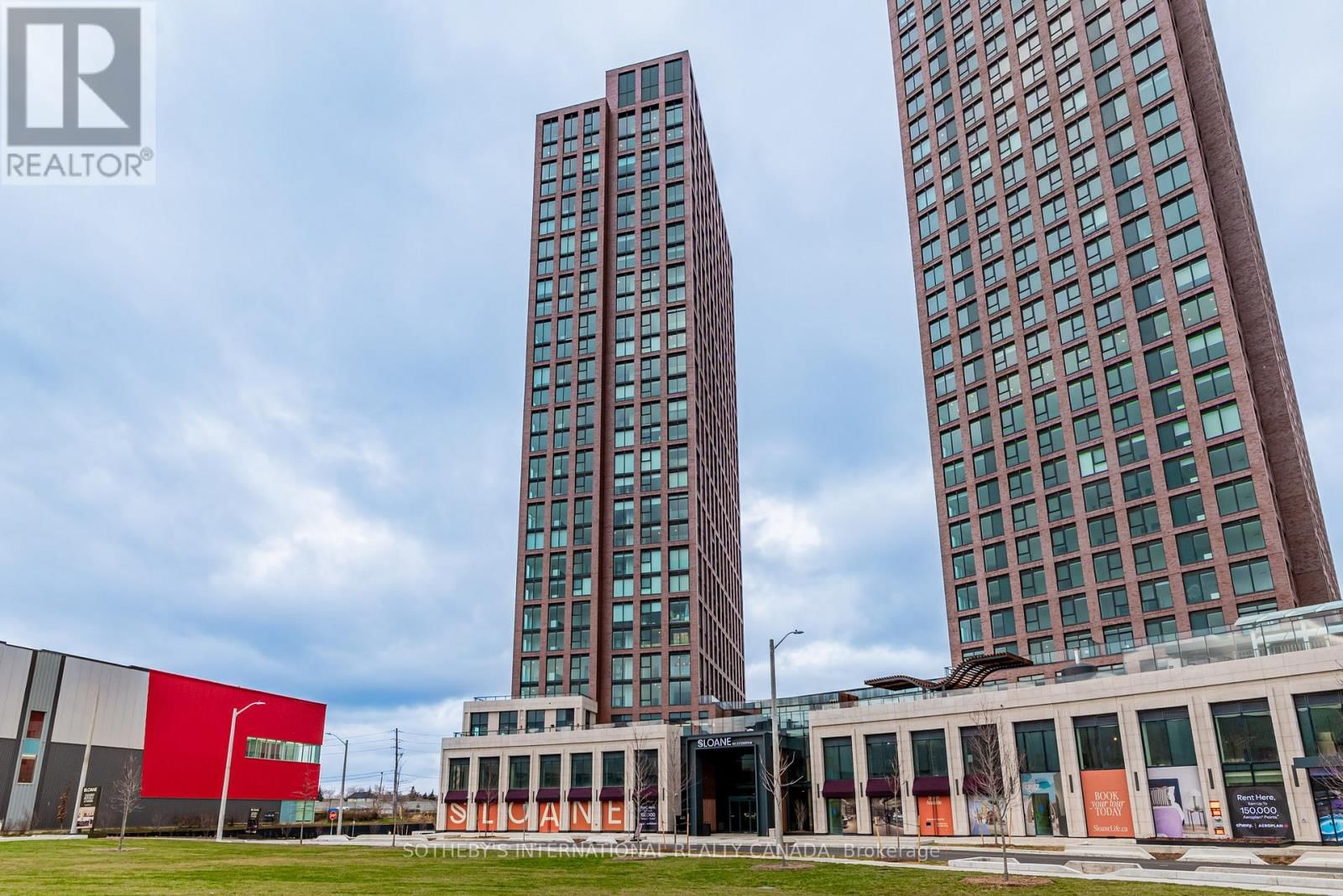 505 - 31 YORK GARDEN WAY Image 13