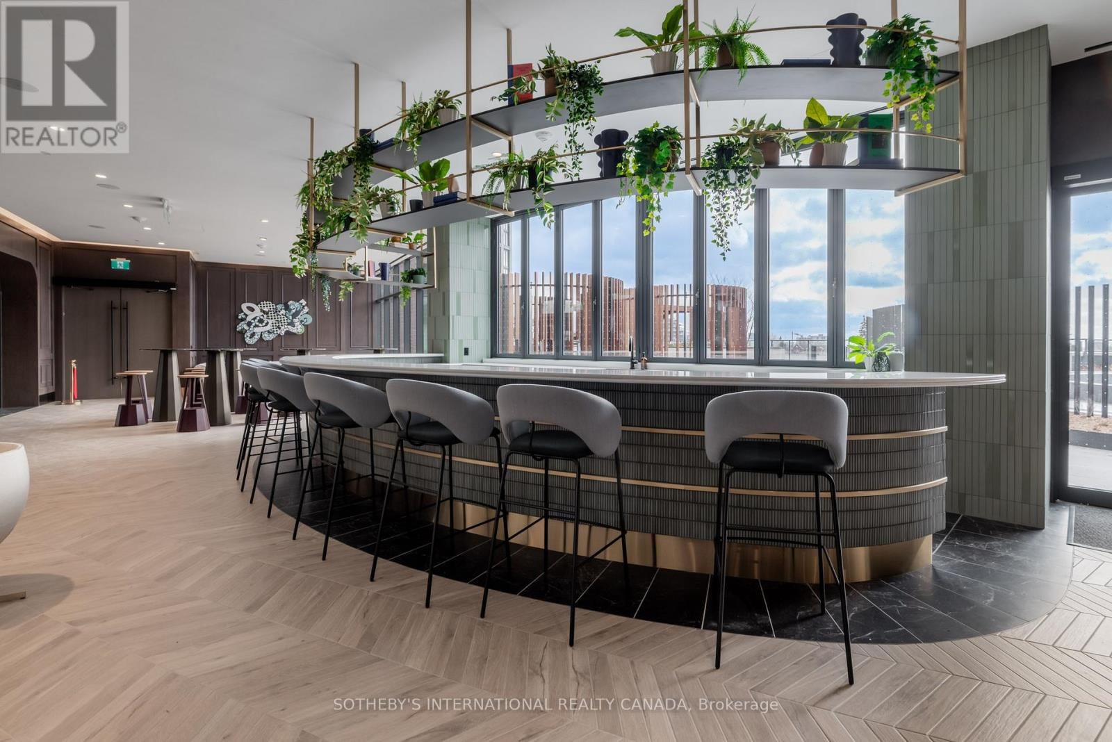 505 - 31 YORK GARDEN WAY Image 27