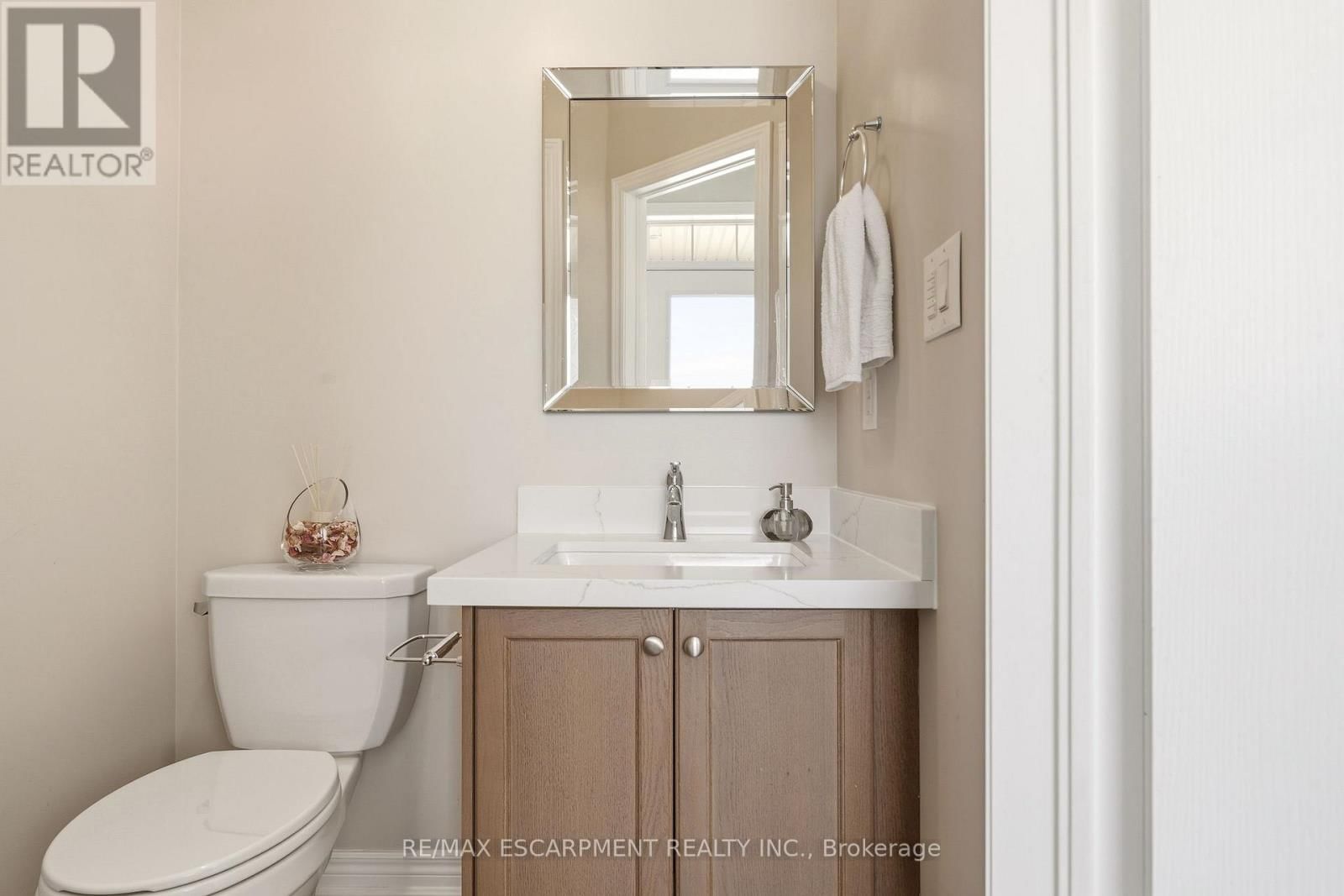 3133 HIRAM TERRACE Image 12