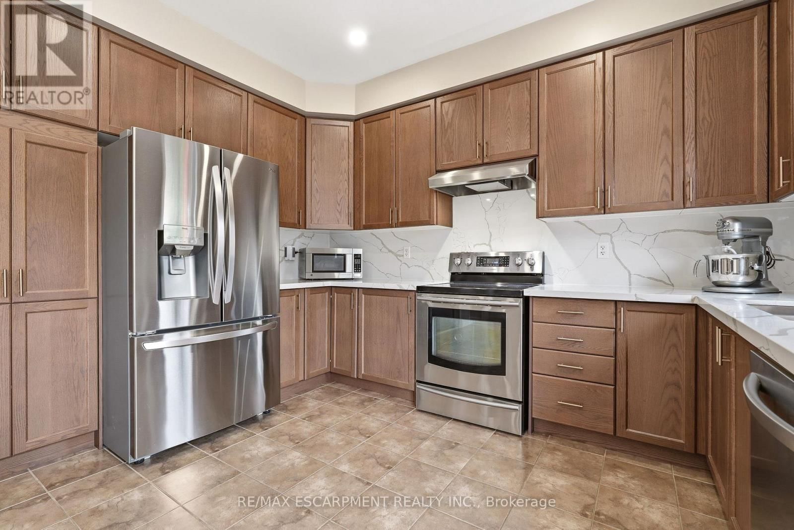 3133 HIRAM TERRACE Image 6