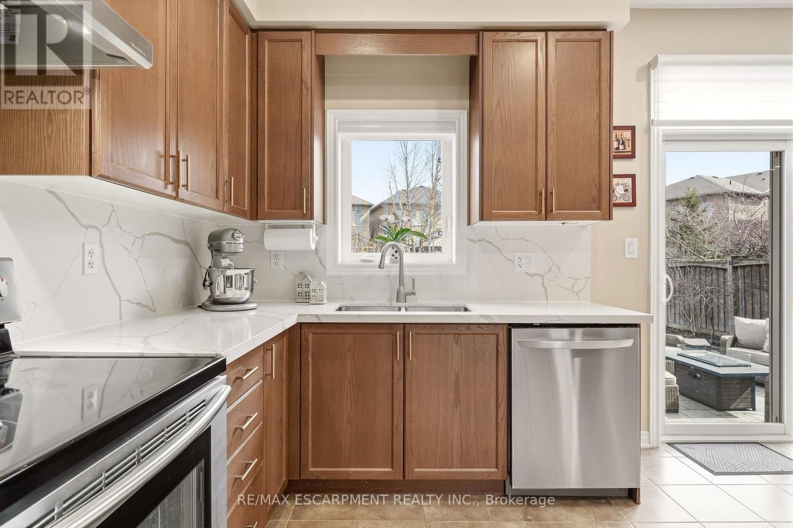 3133 HIRAM TERRACE Image 7