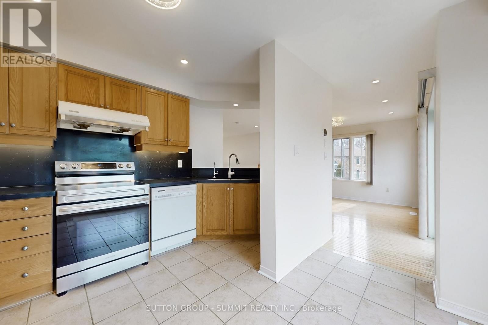 1591 WOODHENGE WAY Image 13