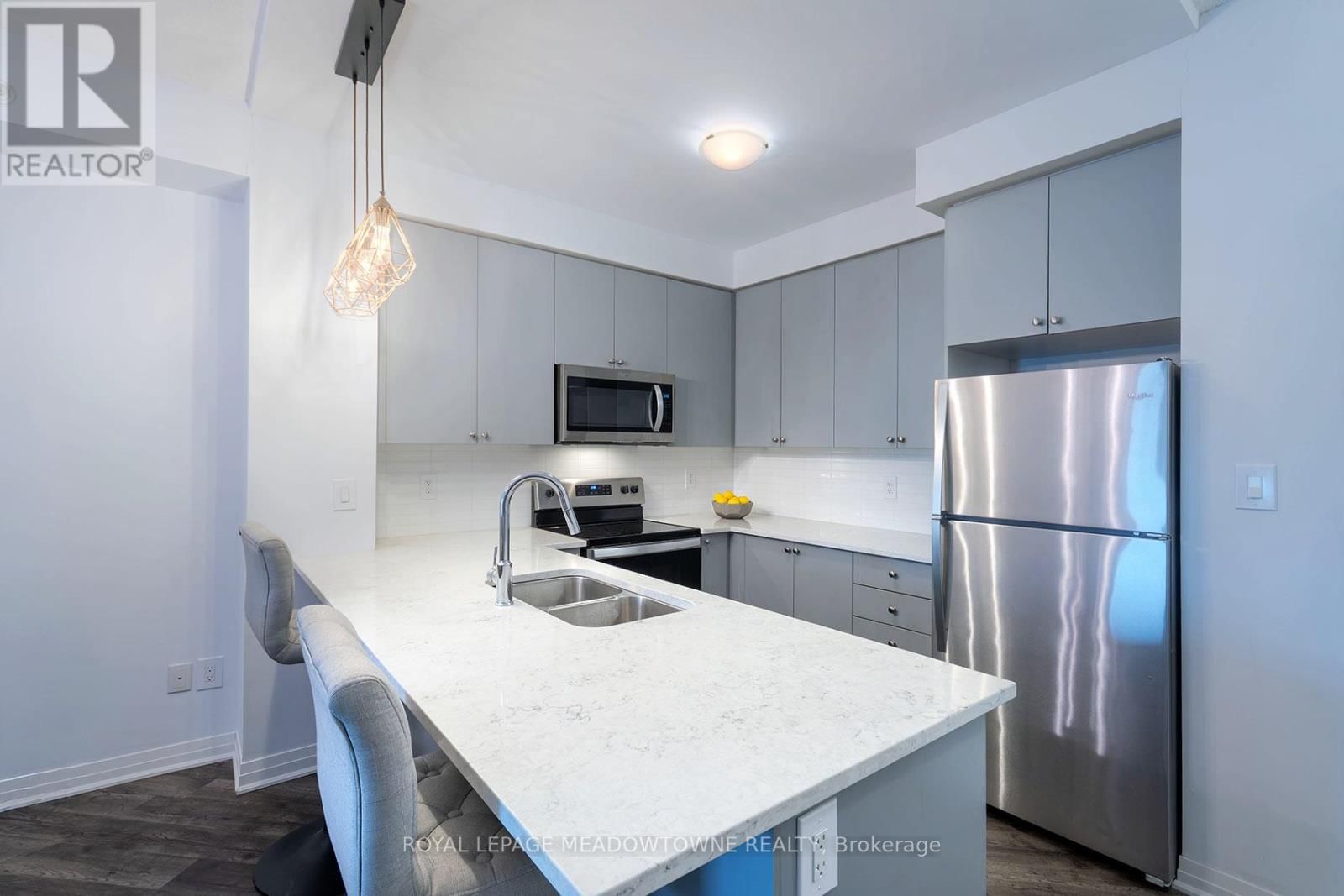 324 - 610 FARMSTEAD DRIVE Image 15