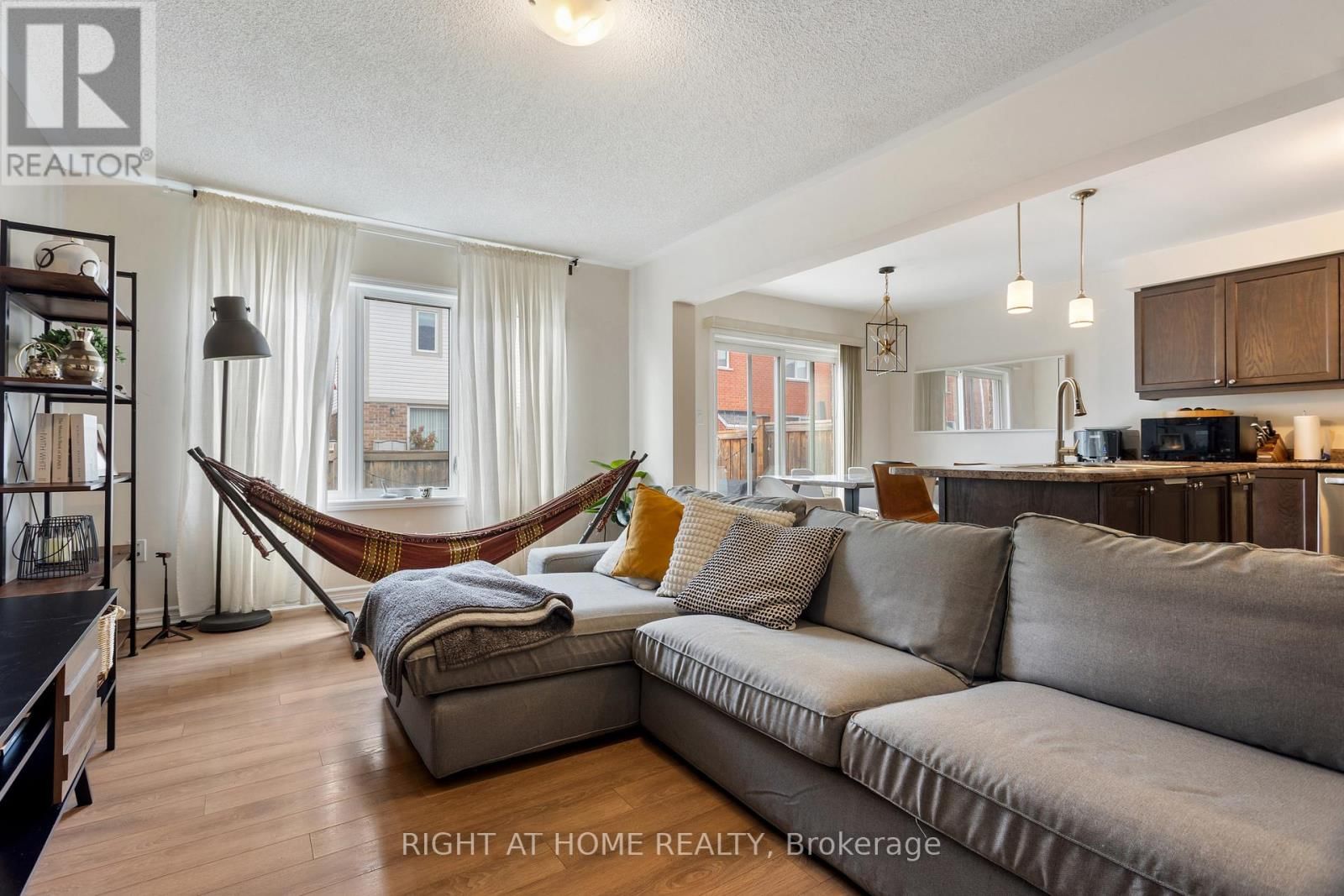 1550 GAINER CRESCENT Image 10