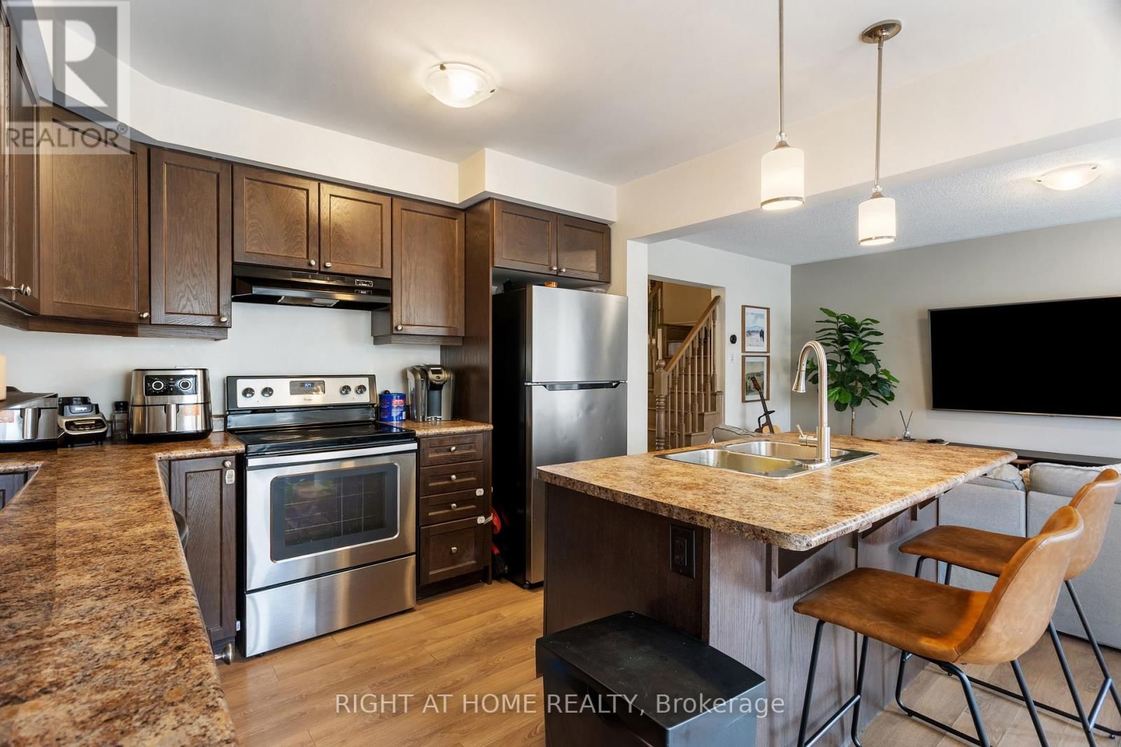 1550 GAINER CRESCENT Image 14