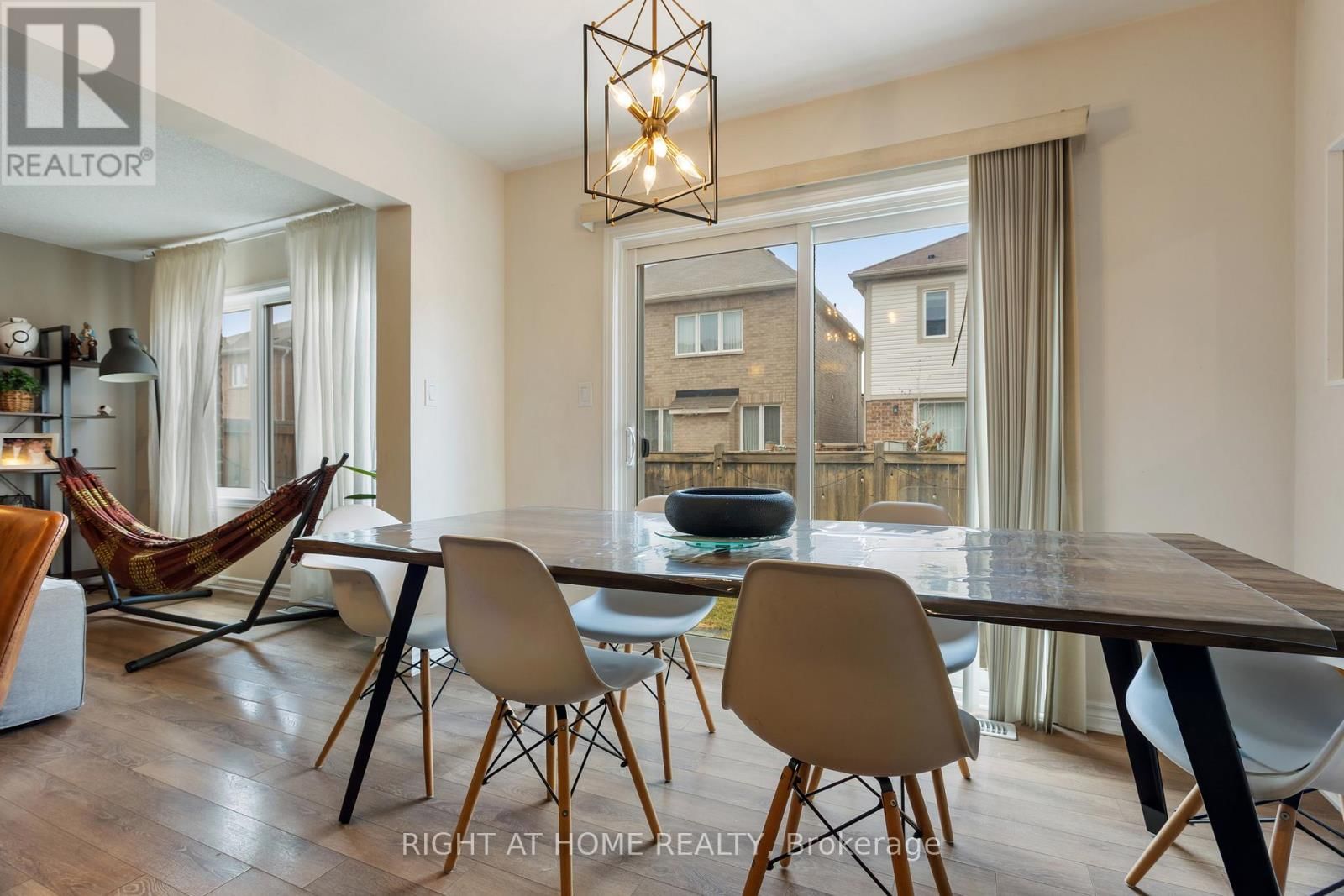 1550 GAINER CRESCENT Image 20