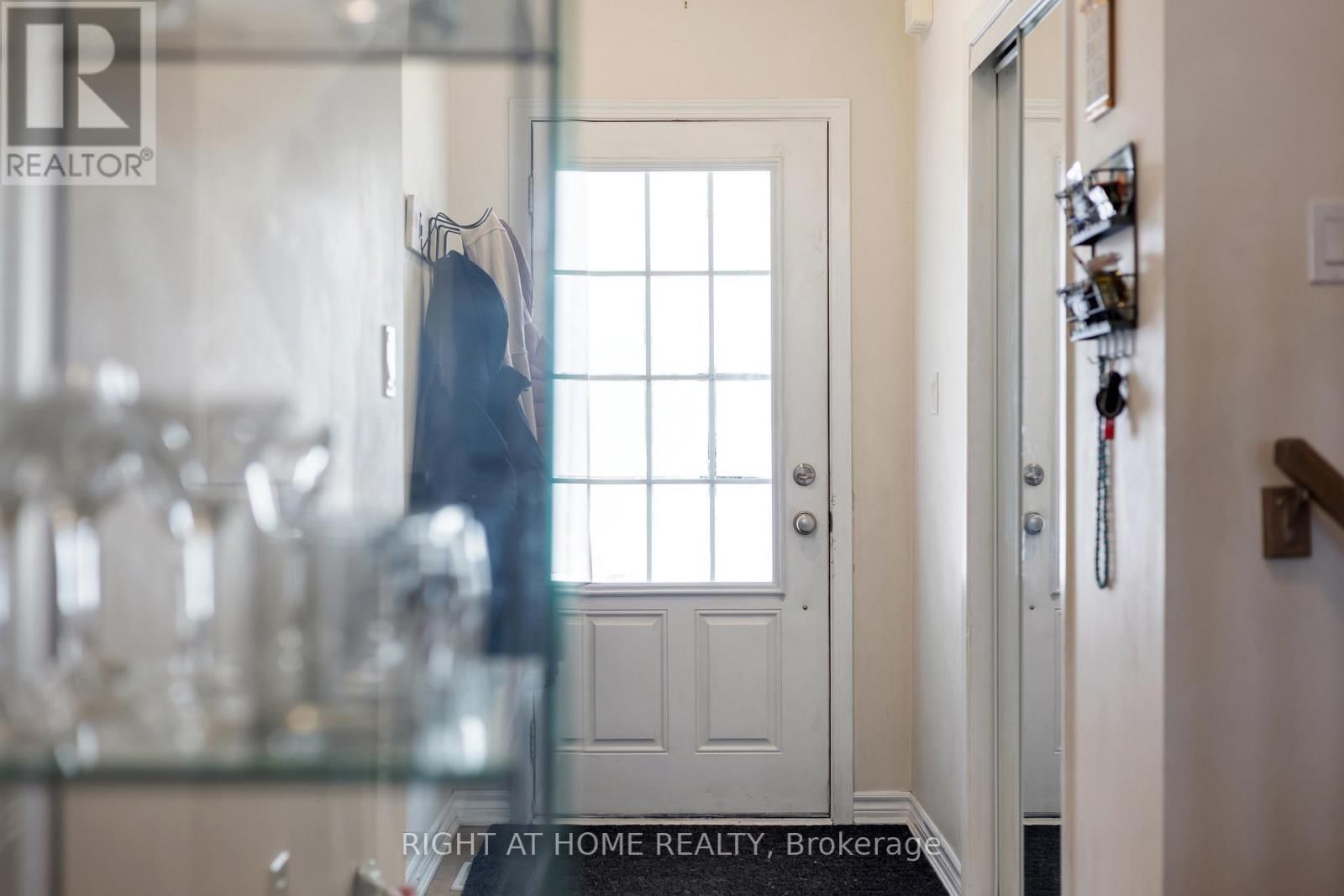 1550 GAINER CRESCENT Image 37