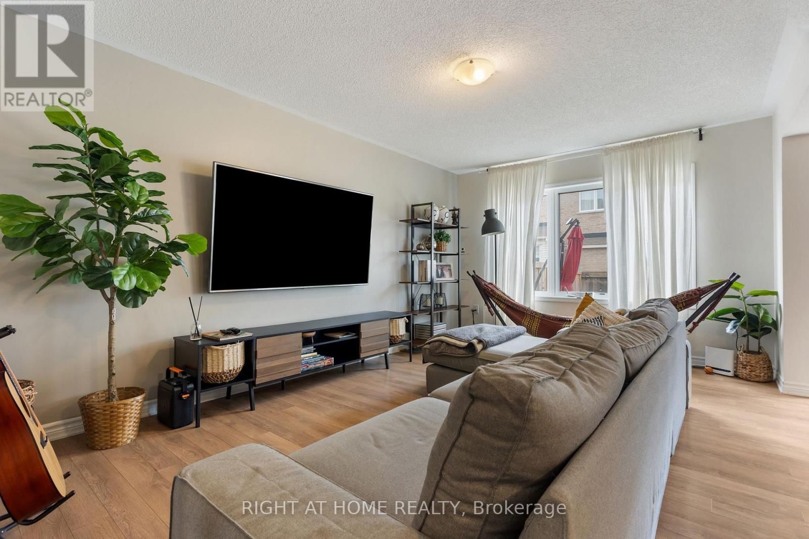 1550 GAINER CRESCENT Image 9