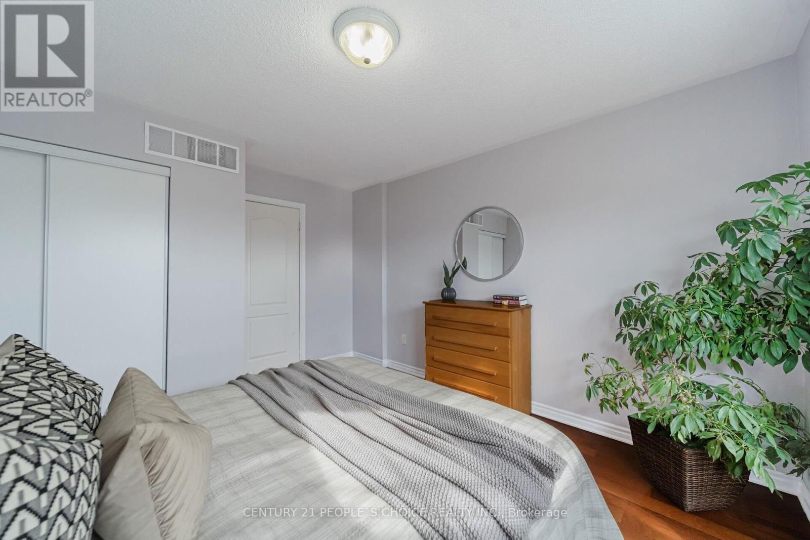 7107 APPLETREE LANE Image 38