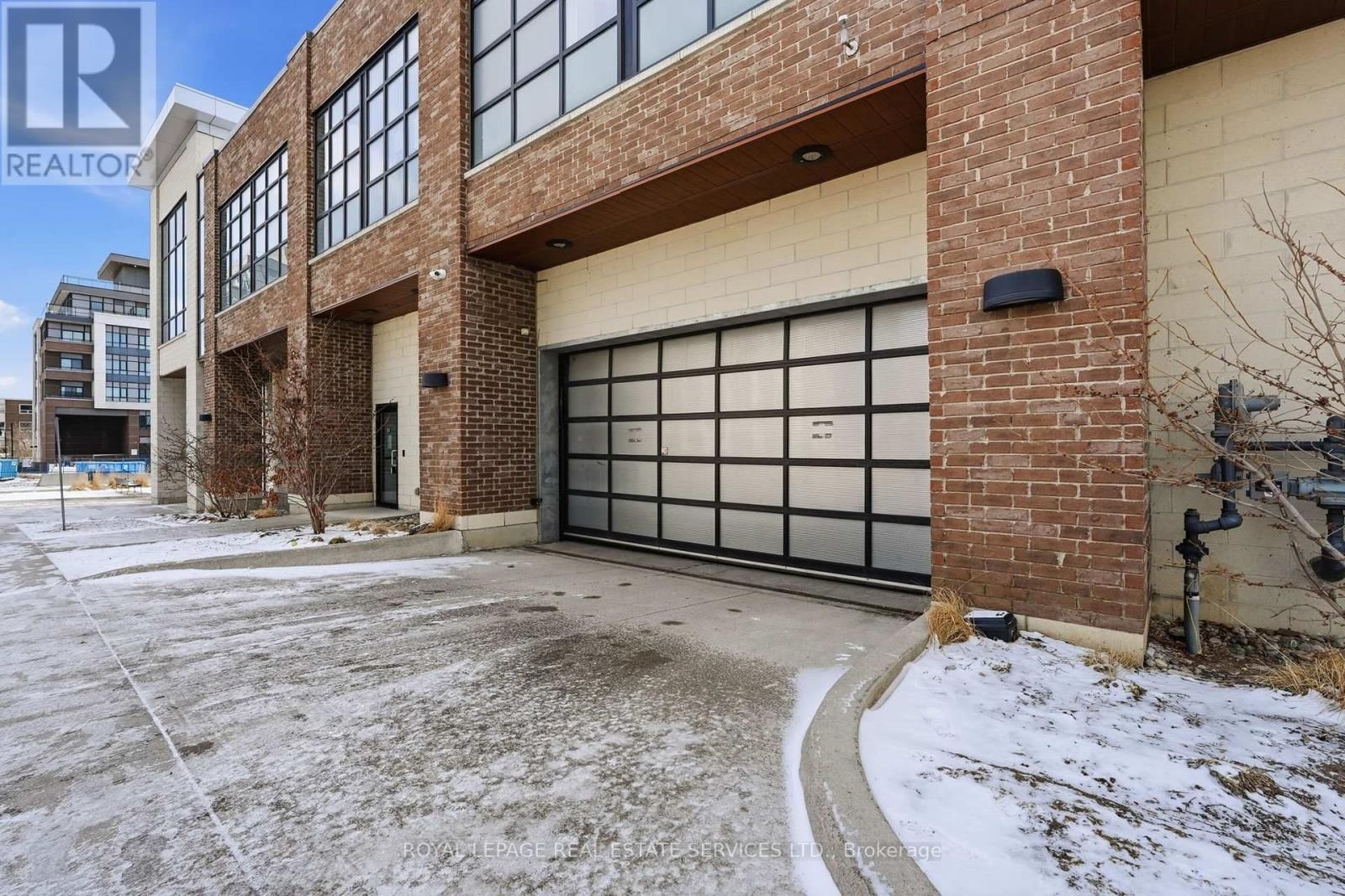 10 NEIGHBOURHOOD LANE Image 15