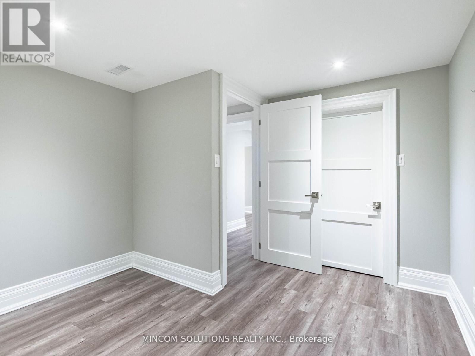 37 SUBURBAN DRIVE Image 31