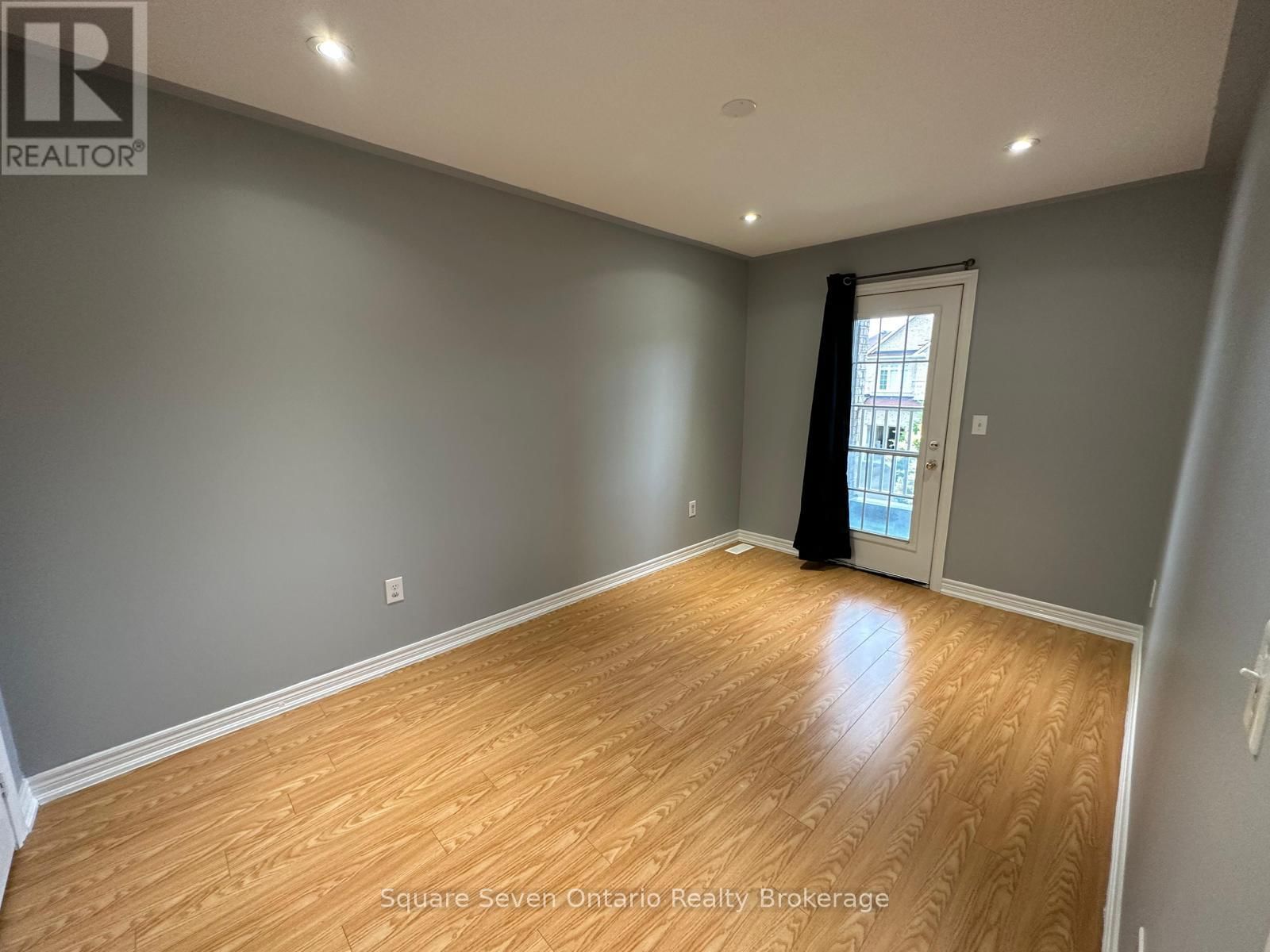 34 VANDERPOOL CRESCENT Image 14