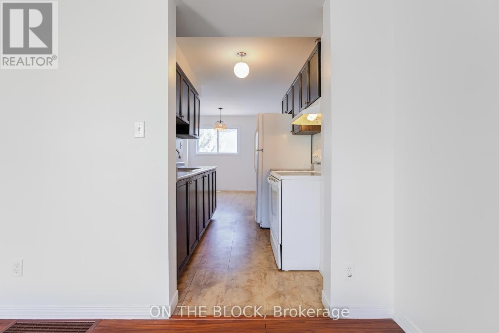 47 CARLETON PLACE Image 13