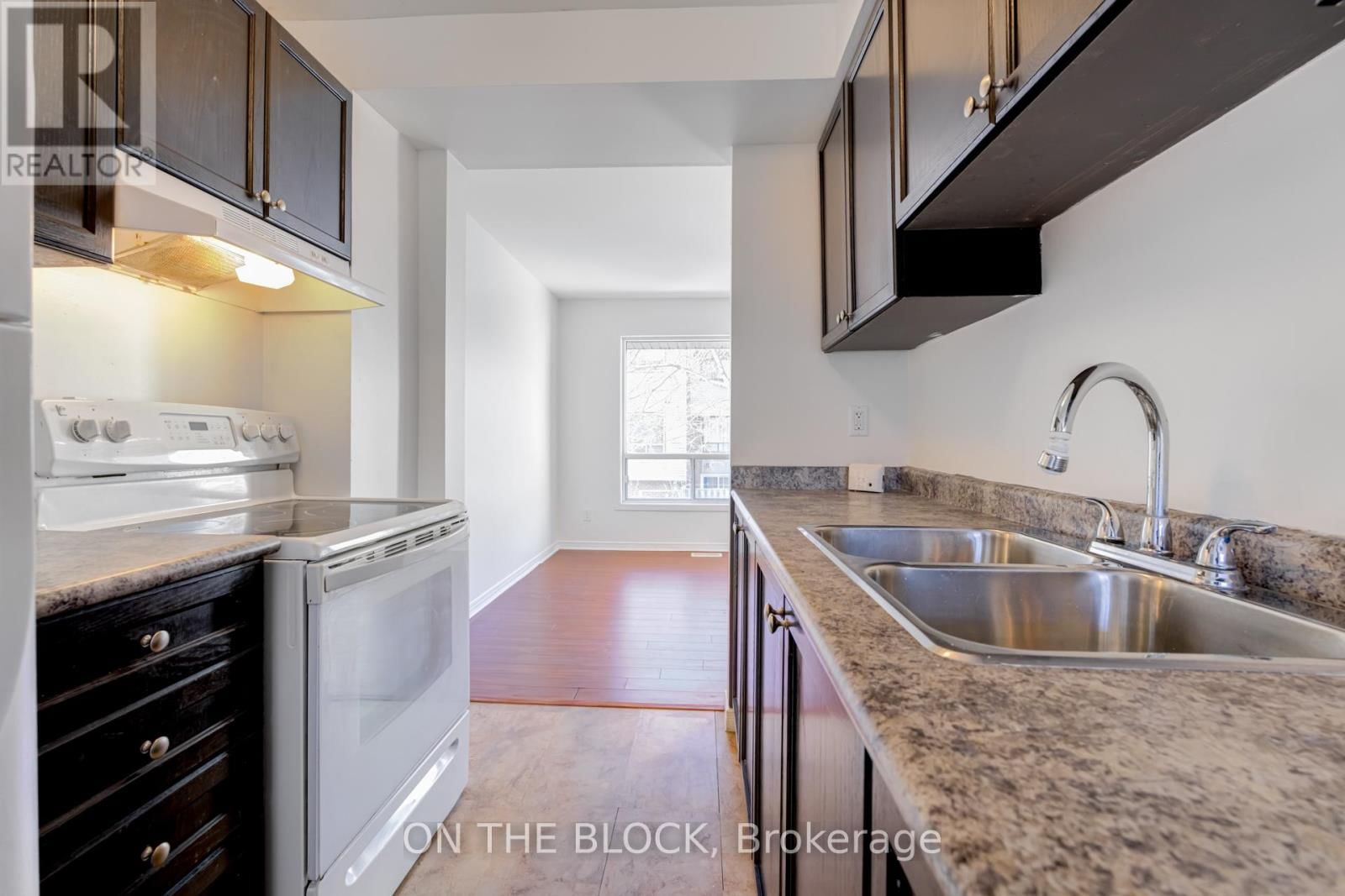 47 CARLETON PLACE Image 14