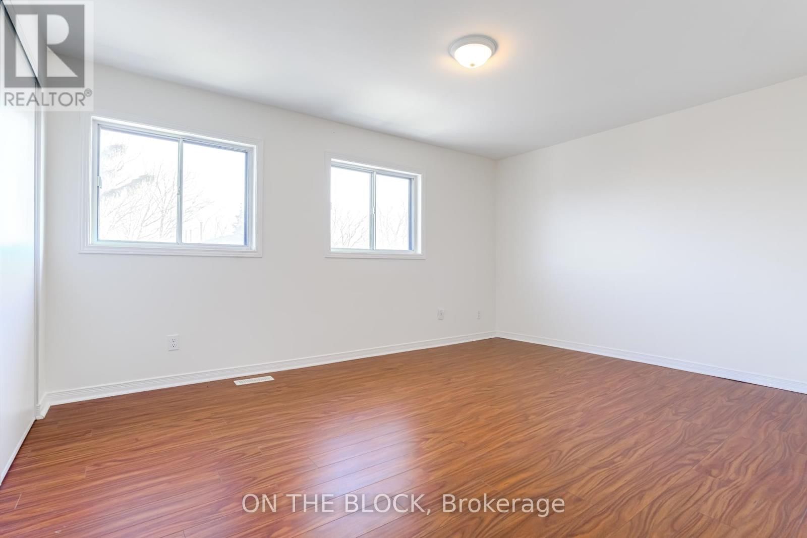 47 CARLETON PLACE Image 24