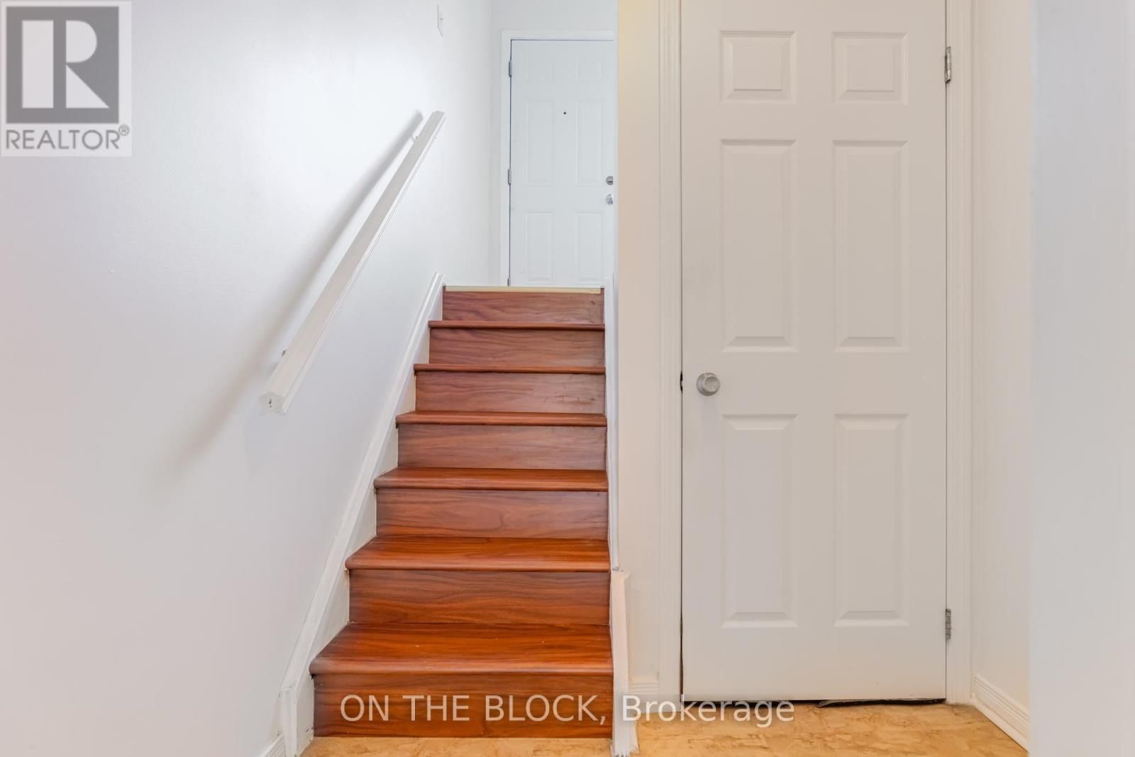 47 CARLETON PLACE Image 32