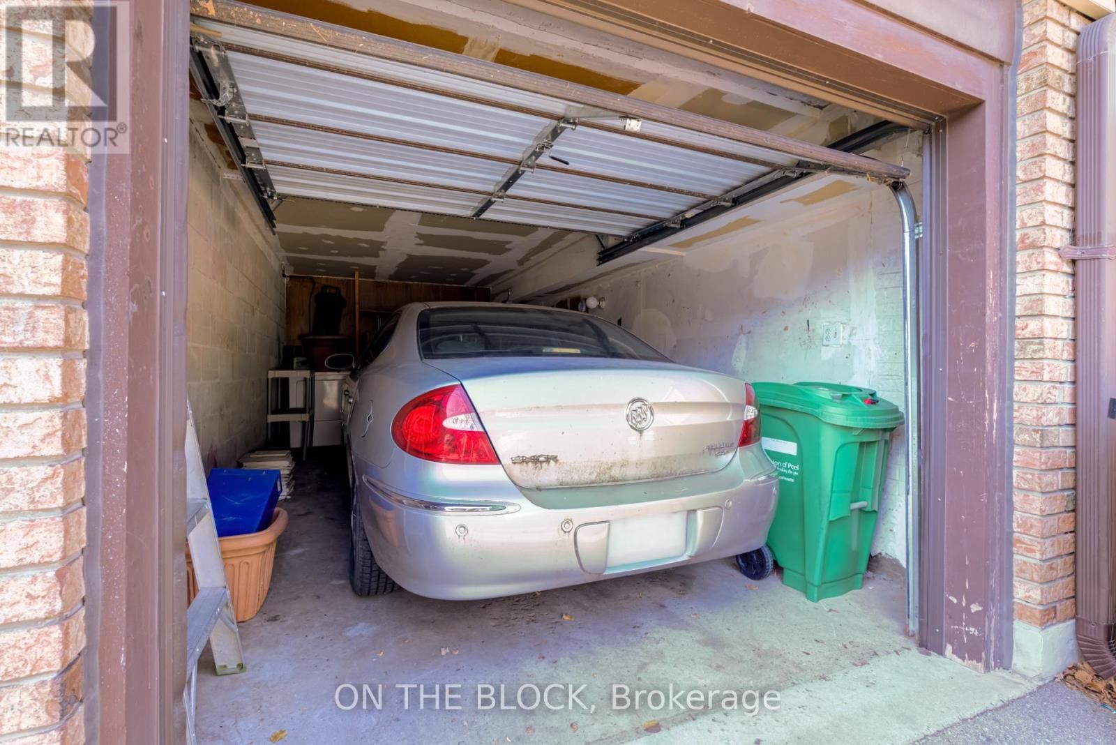 47 CARLETON PLACE Image 39