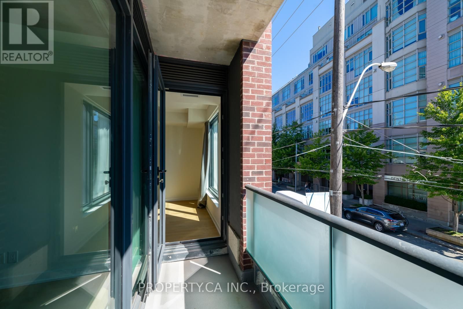 205 - 430 RONCESVALLES AVENUE Image 9