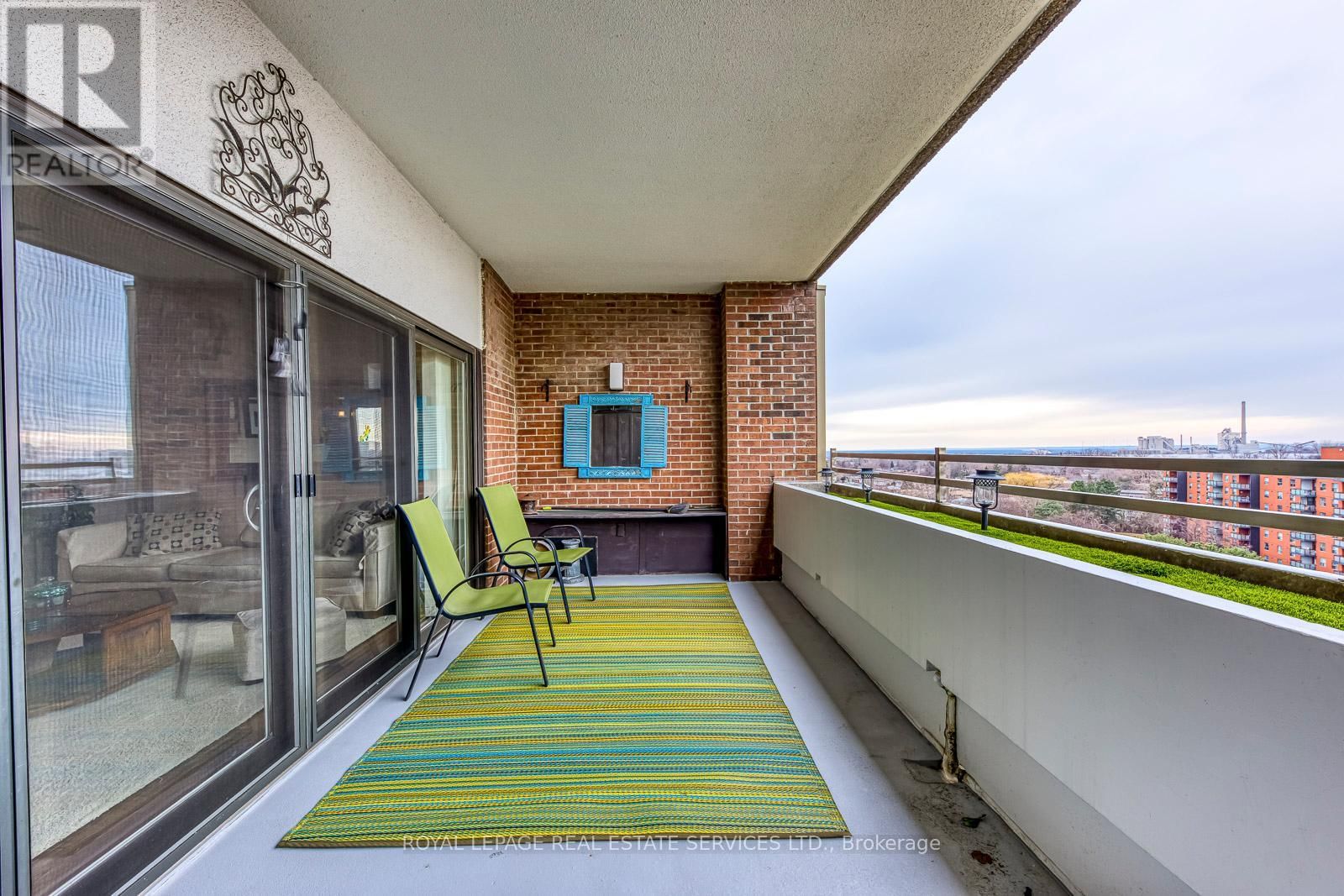 1104 - 965 INVERHOUSE DRIVE Image 24