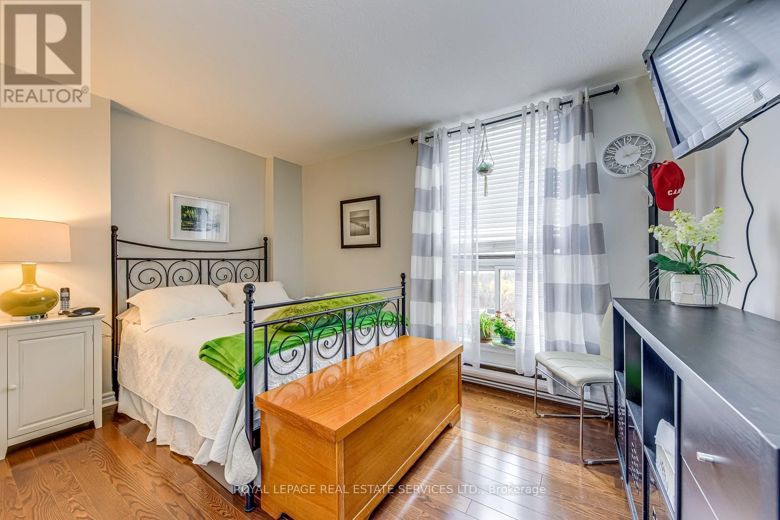 1104 - 965 INVERHOUSE DRIVE Image 35