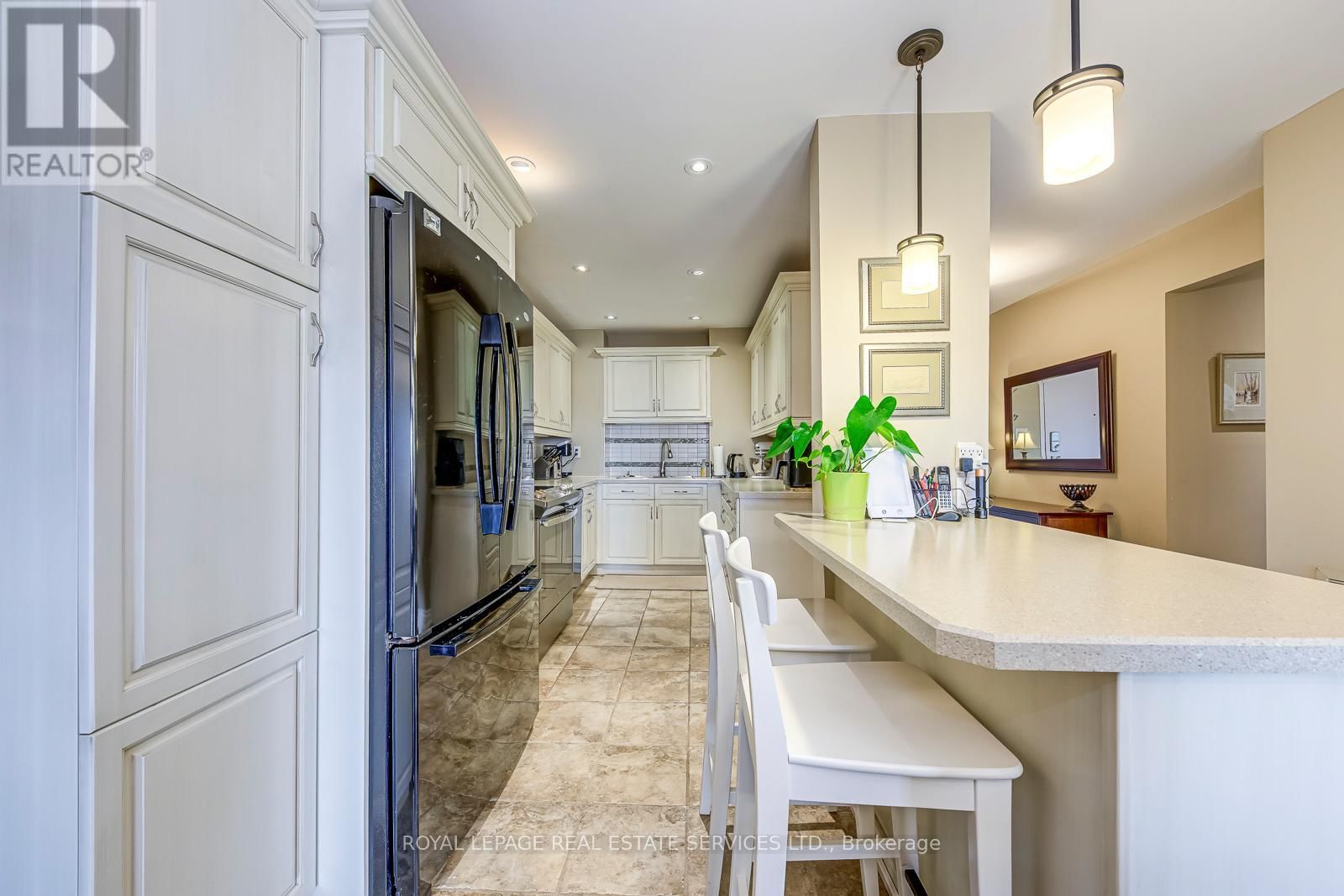 1104 - 965 INVERHOUSE DRIVE Image 9