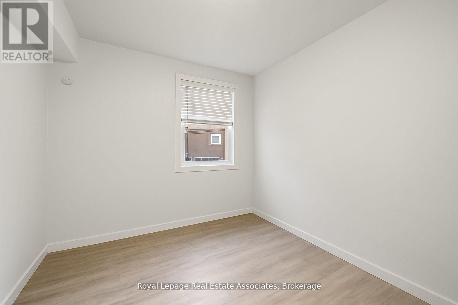 2 - 531 RUNNYMEDE ROAD Image 10