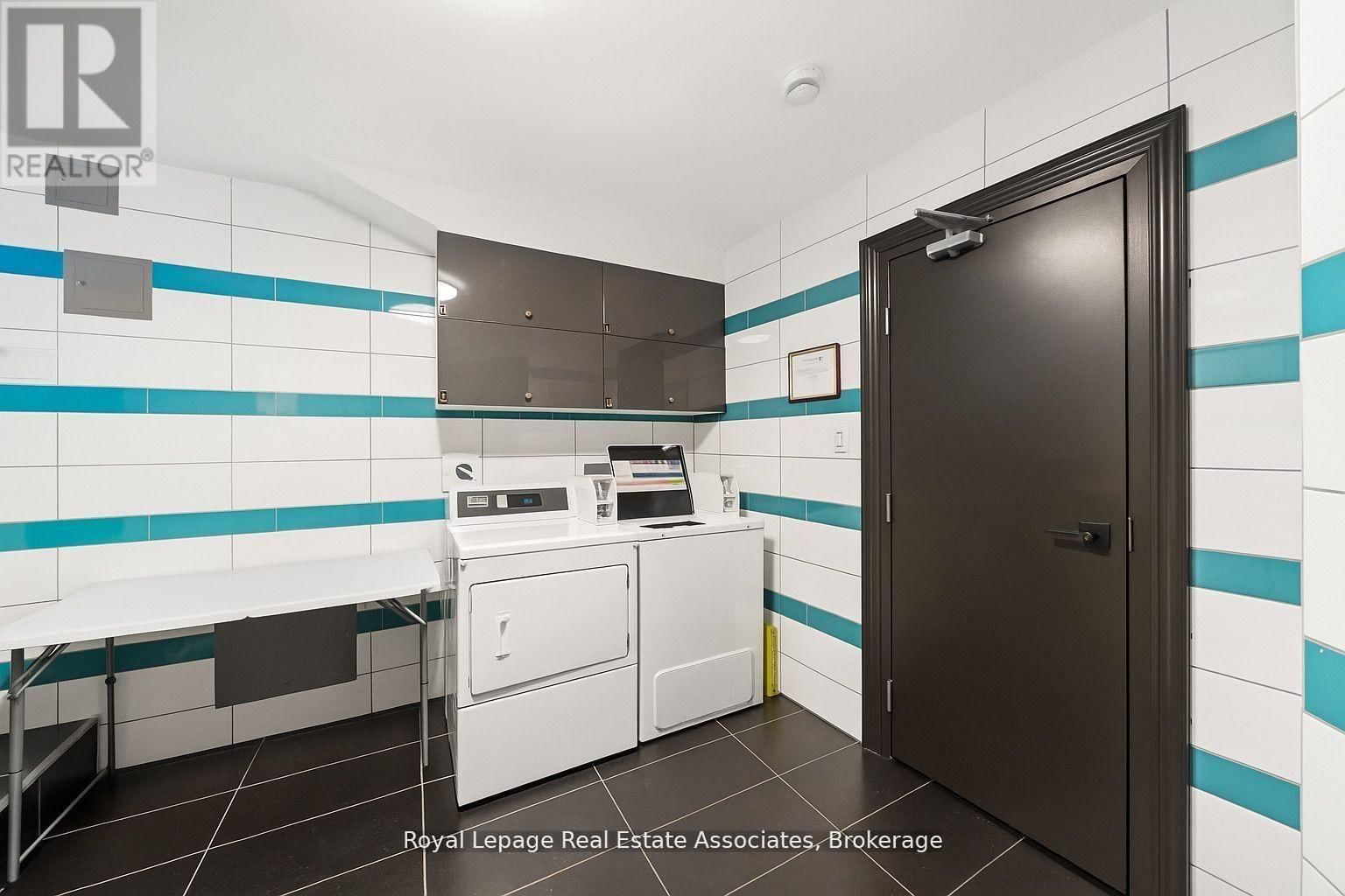 2 - 531 RUNNYMEDE ROAD Image 12