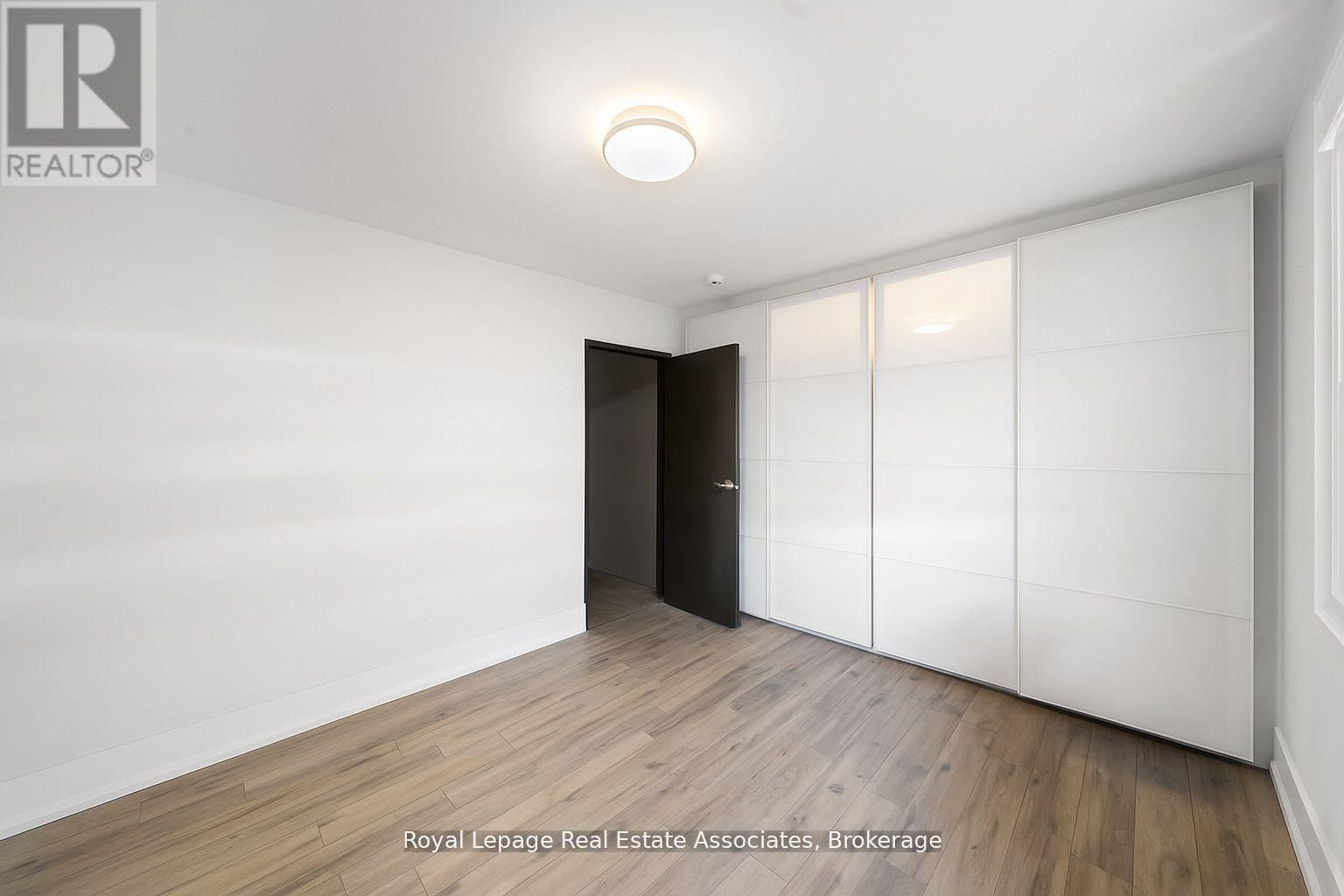 2 - 531 RUNNYMEDE ROAD Image 7