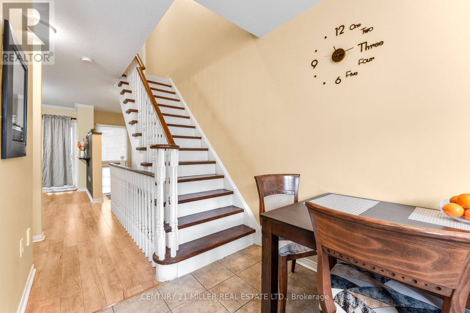 59 JIM BAIRD MEWS Image 13