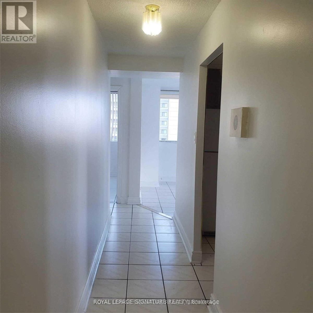 1407 - 3590 KANEFF CRESCENT Image 25