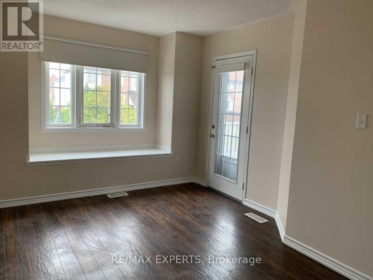 1209 LAMONT CRESCENT Image 10