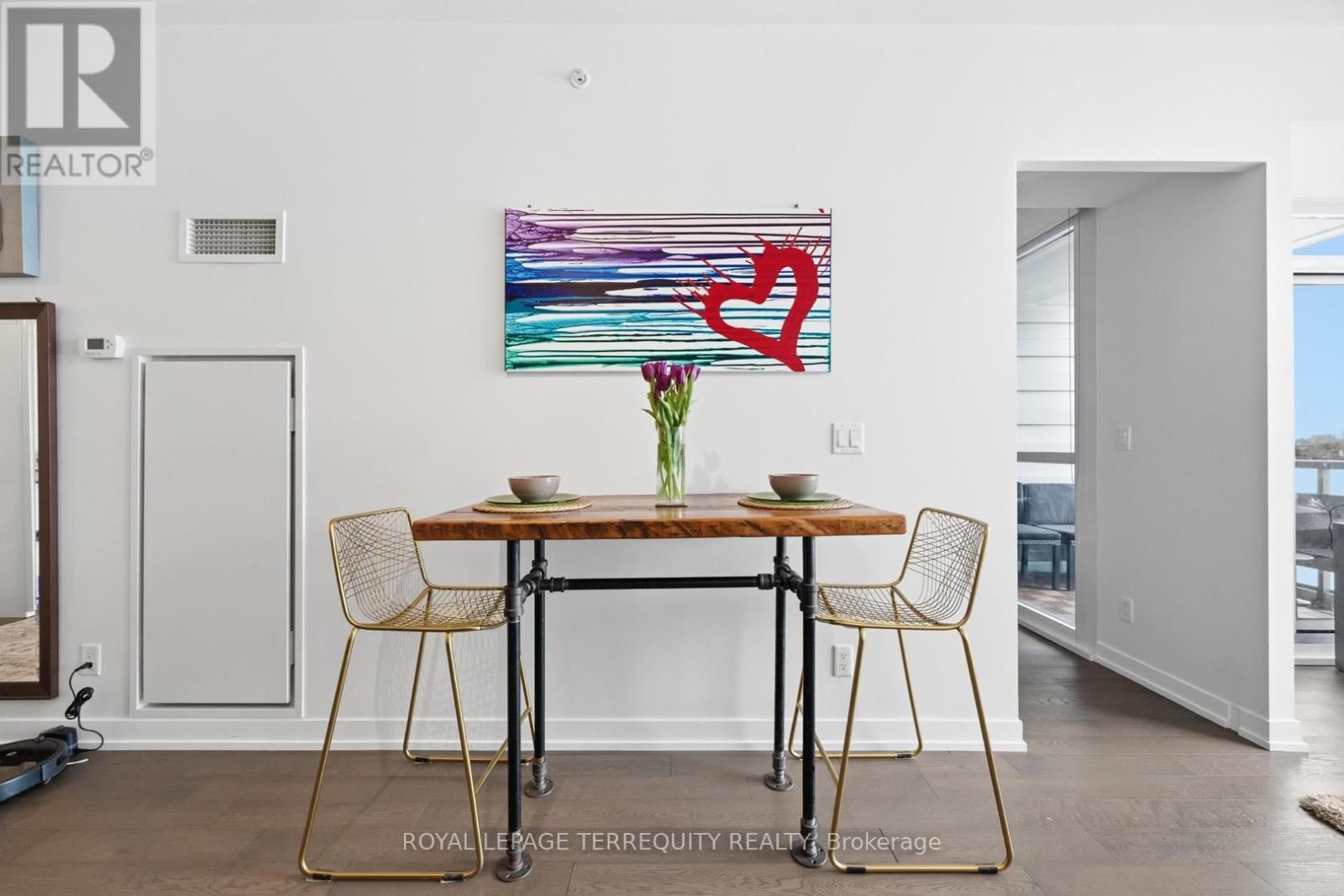 510 - 36 HOWARD PARK AVENUE Image 14