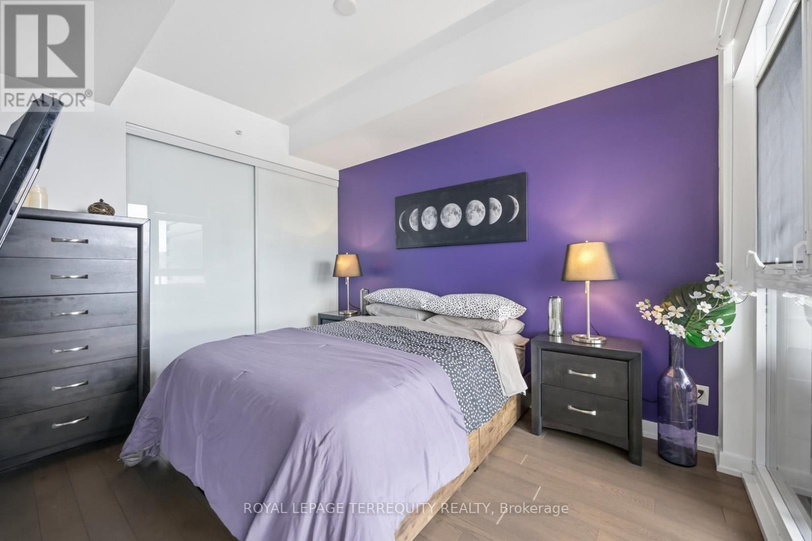 510 - 36 HOWARD PARK AVENUE Image 19