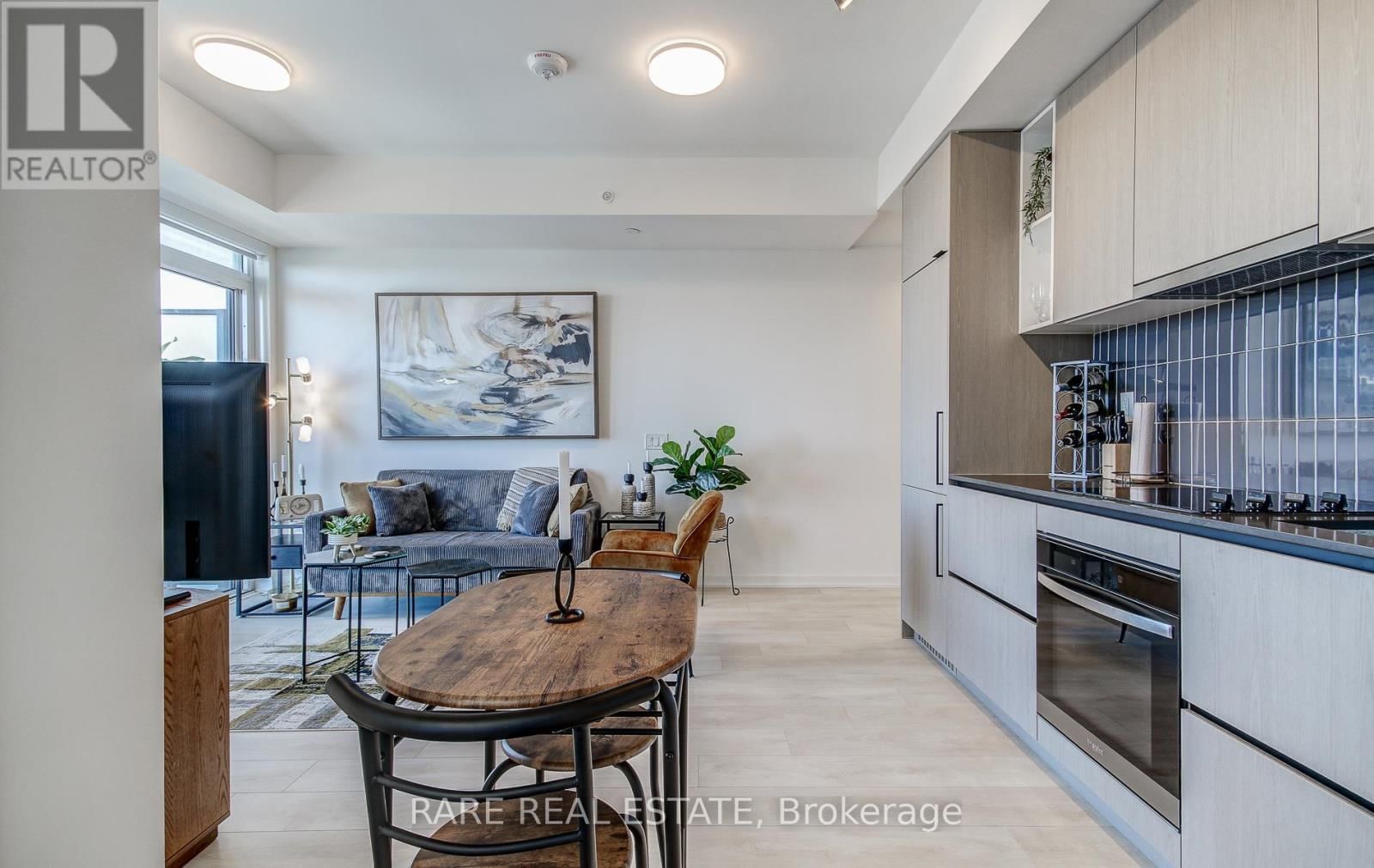 1305 - 1285 DUPONT STREET Image 10