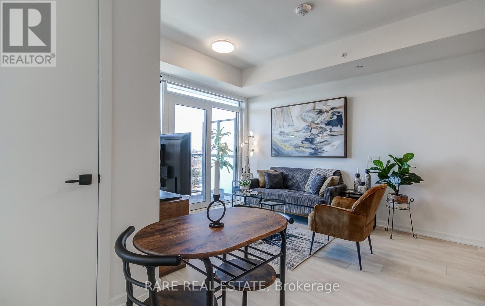 1305 - 1285 DUPONT STREET Image 12