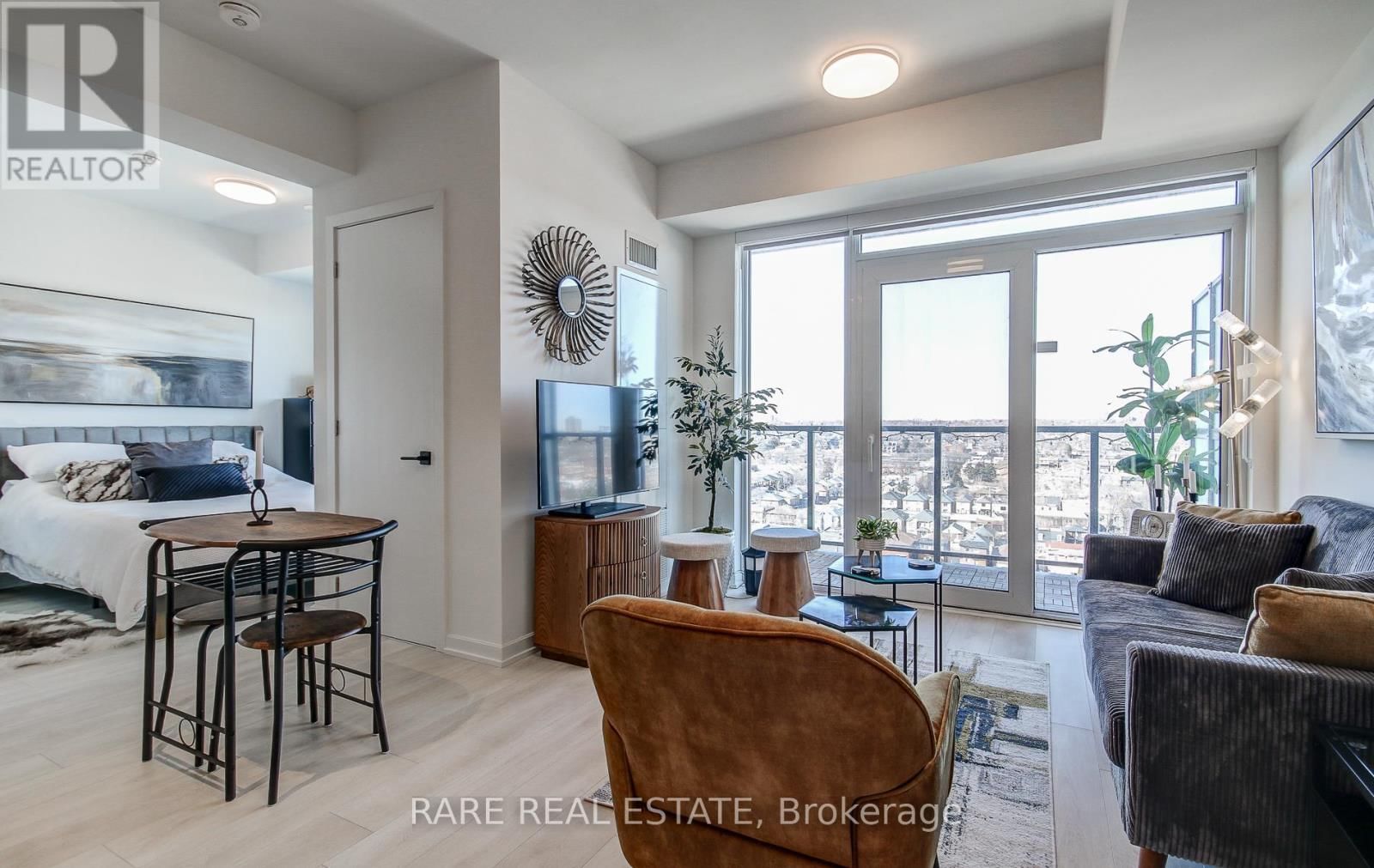 1305 - 1285 DUPONT STREET Image 17